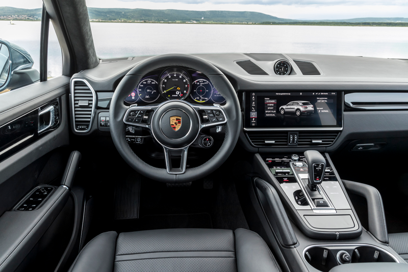 Illustration for article titled The 2019 Porsche Cayenne E-Hybrid Is Good But It Tries To Do Too Much
